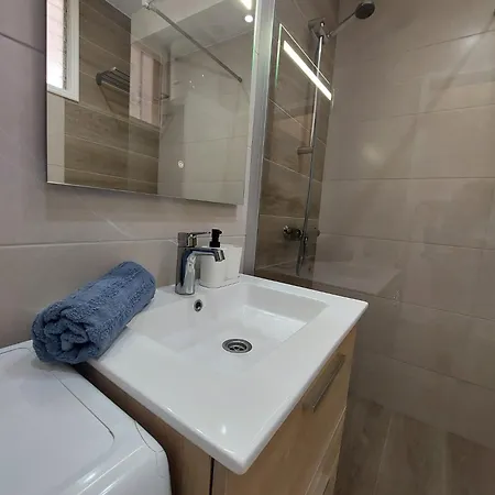 公寓 Cozy Apartment, Heated Pool